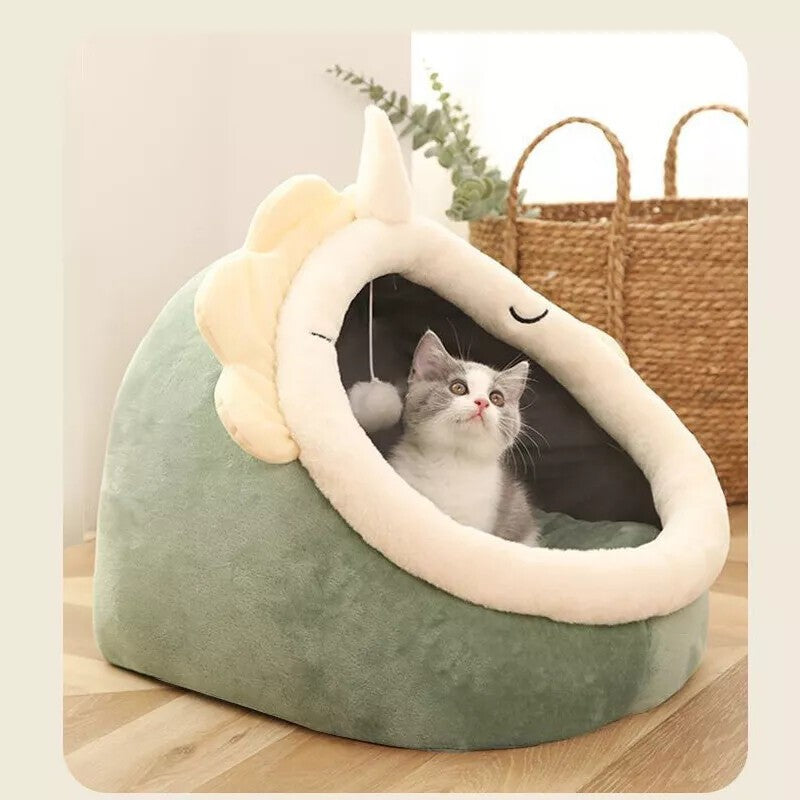 Cozy Green Cat Igloo Bed - Perfect Winter Retreat for Cats, Kittens, and Small Dogs