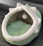 Cozy Green Cat Igloo Bed - Perfect Winter Retreat for Cats, Kittens, and Small Dogs